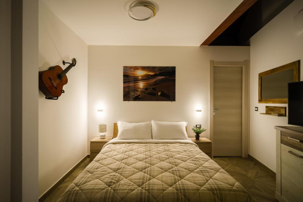Monsuite Relais - Chalet مونسيرّاتو المظهر الخارجي الصورة